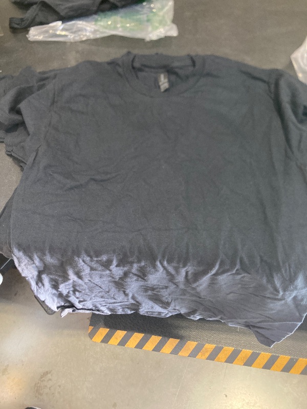Photo 1 of Gildan Heavy Cotton T-Shirt G5000, Black (5-Pack), medium 