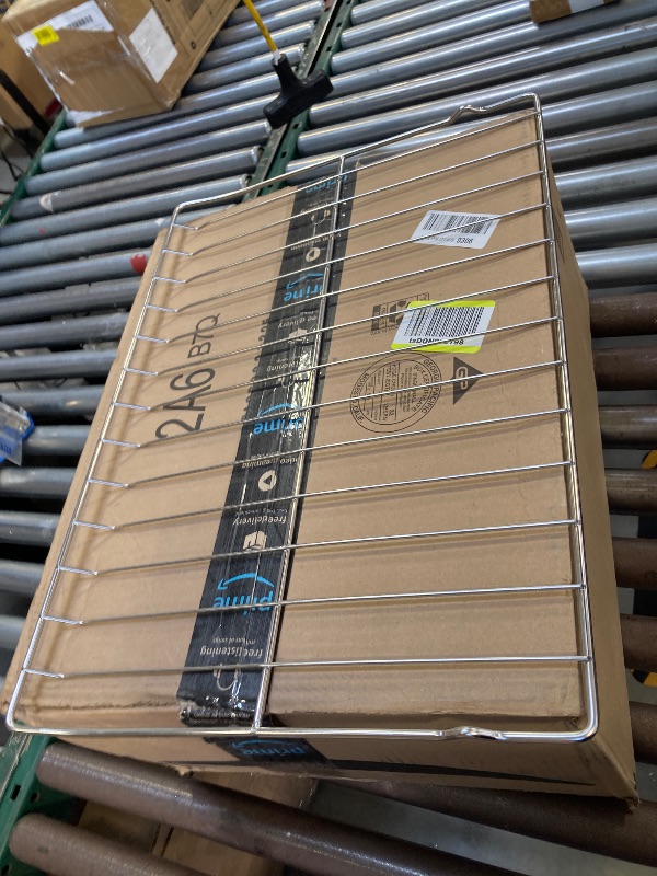 Photo 1 of Appliance Parts Oven Rack 23"