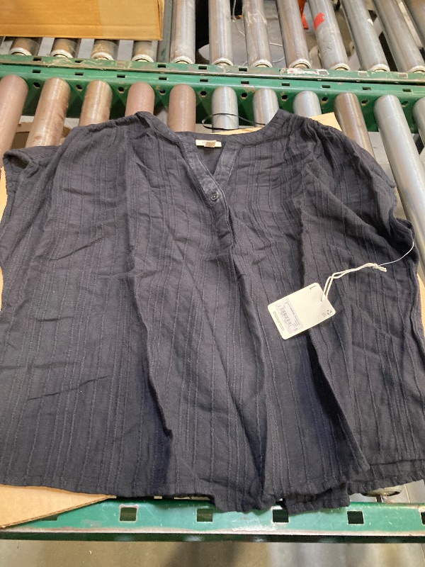 Photo 1 of A.n.a Womens Split Crew Neck Sleeveless Blouse, Large, Black