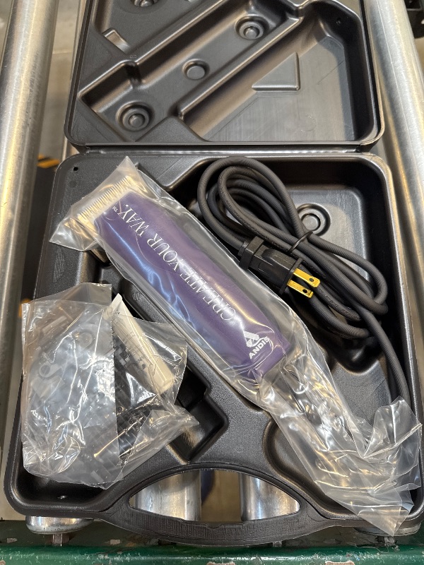 Photo 1 of Andis 24820 EasyClip Professional-Animal 7-Piece Detachable Ceramic Blade Clipper Kit, Frustration Free Packaging, Corded Electric, Purple
