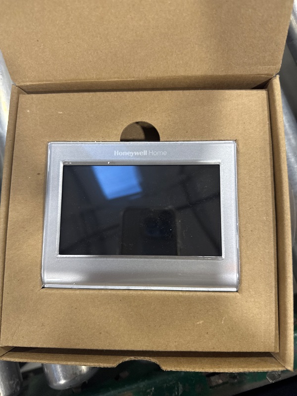 Photo 1 of Honeywell Home RTH9585WF1004 Wi-Fi Smart Color Thermostat, 7 Day Programmable, Touch Screen, Energy Star, Alexa Ready