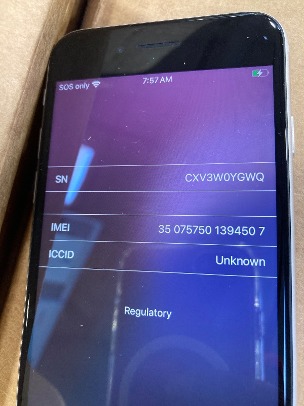 Photo 1 of Apple iPhone SE 3rd Gen, 128GB, Starlight - Unlocked .Clean status