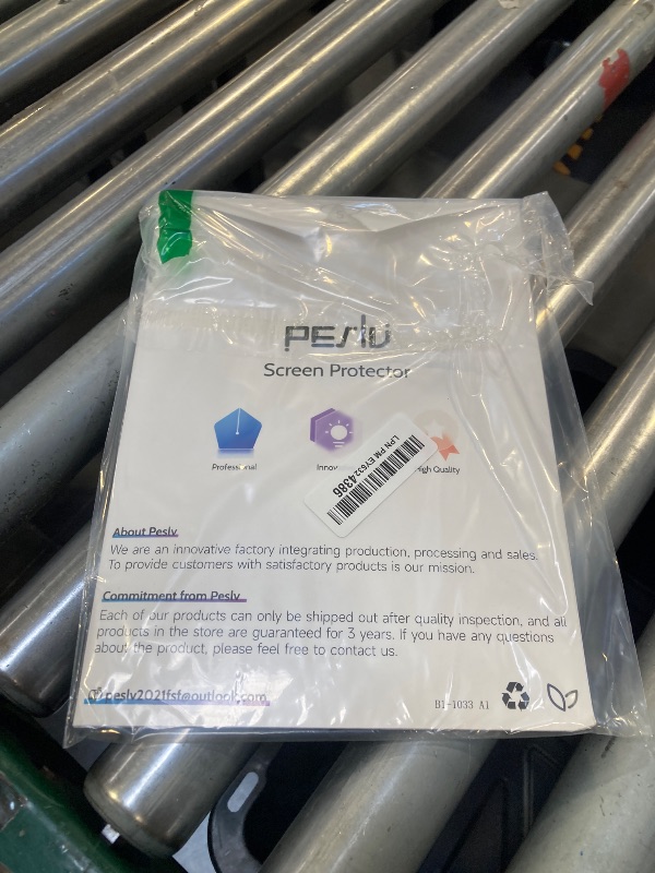 Photo 1 of Peslv Magnetic Privacy Screen Protector for iPad 10th 2022 10.9" & iPad 11th A16 2025 11", Removable Anti Blue Light Glare Spy Private Filter, High Sensitive Bubble-Free Black Security Screen