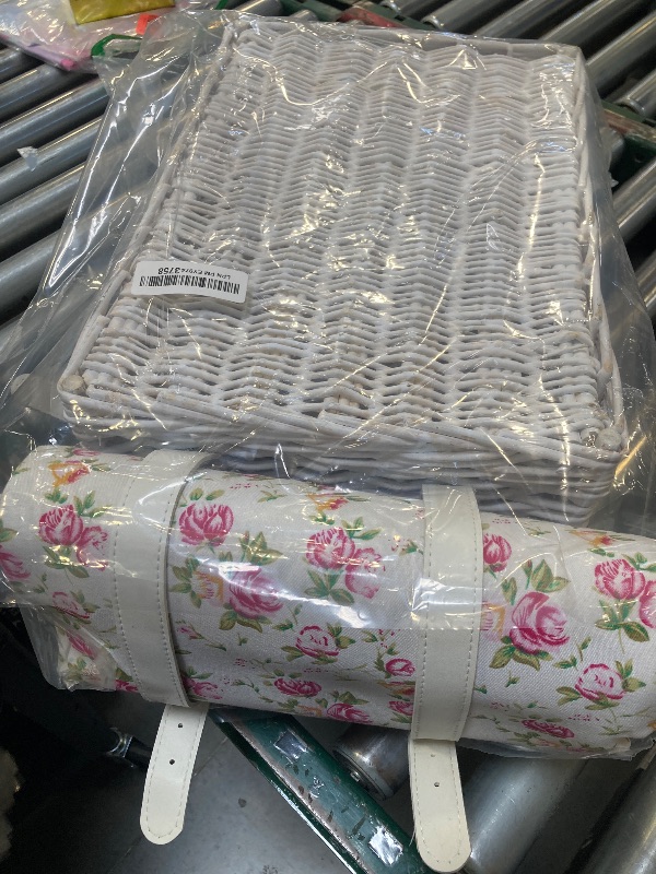 Photo 1 of YPshuye Picnic Basket Set for 4 with Waterproof Blanket Mat Insulation Bag Wicker Floral Elegant Classic Fresh White Pink Gift for Wedding Birthday Summer Camp Outdoor Camping Beach Travel Christmas