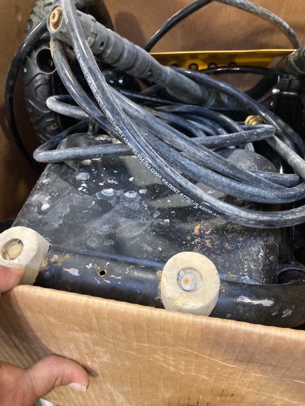 Photo 1 of DEWALT 3400 PSI 2.5 GPM Gas Cold Water Pressure Washer with DeWalt 210 Engine DXPW61372