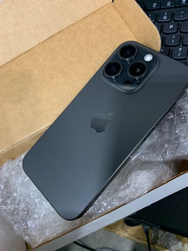 Photo 1 of Apple iPhone 16 Pro, US Version, 512GB, Black Titanium - Unlocked (Renewed)