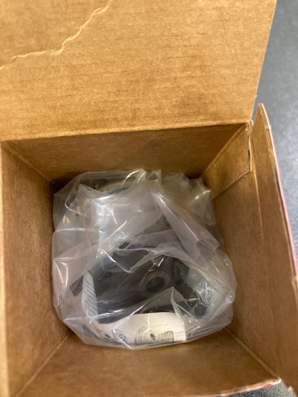 Photo 1 of Standard Motor Products EGV762 EGR Valve