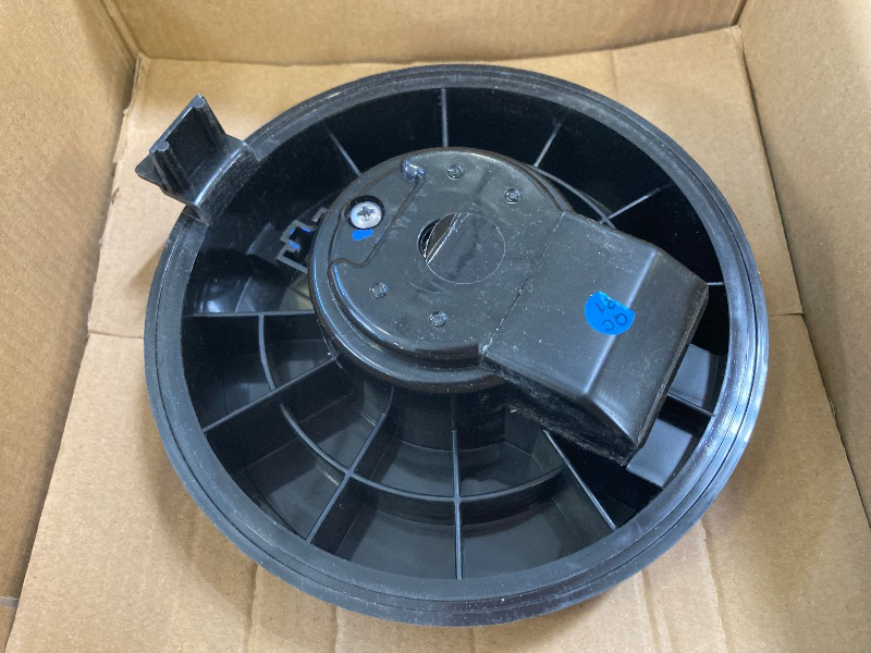 Photo 1 of AC Blower Motor Fan Fits for 2011-2017 Nissan Juke S SL SV, 2009-2014 Nissan Cube, 2011-2012 Nissan Leaf, Front HVAC Plastic Heater Blower Motor Replacement 272261FC0B, 700256