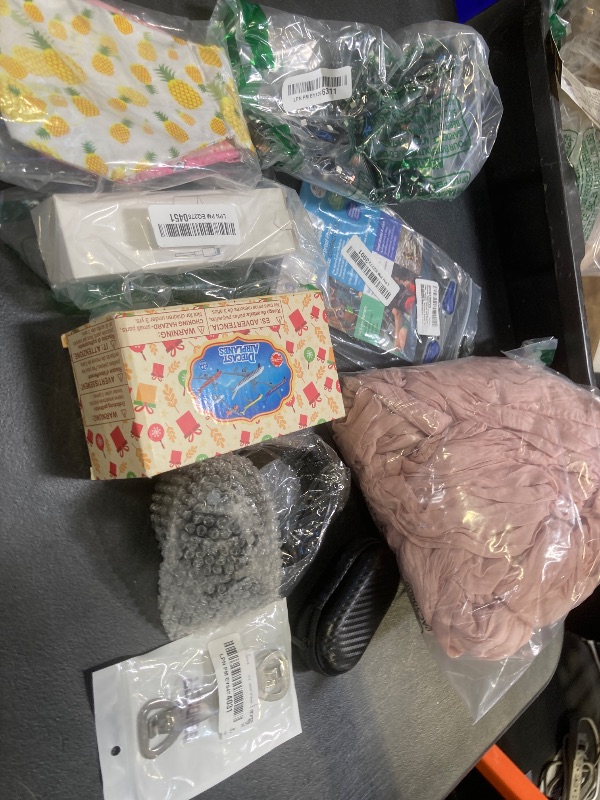 Photo 1 of BAG LOT. MISC. ITEMS ---
----FINAL SALE / NO RETURNS ---