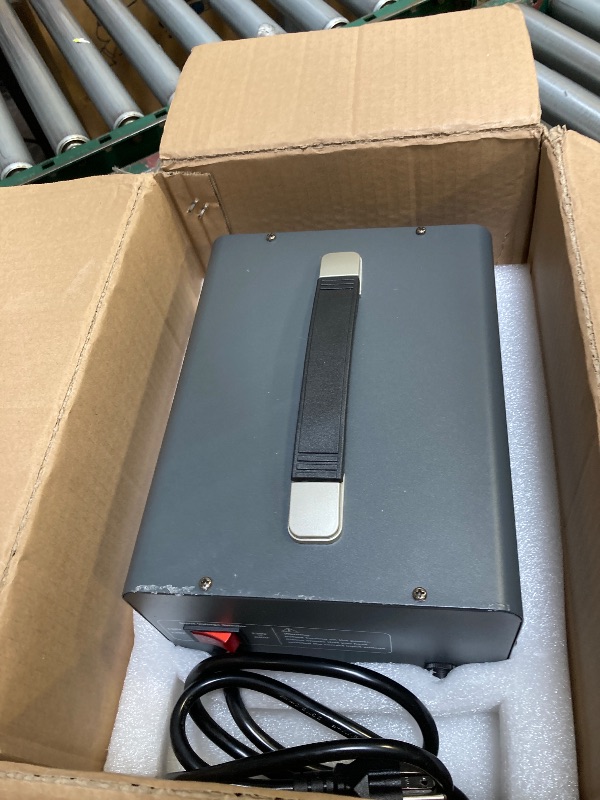 Photo 1 of Yinleader 5000 Step Up/Down Transformer Converter 110/120 Volt - 220/240 Volt w/US Power Cord,Circuit Breaker Protection (Grey)