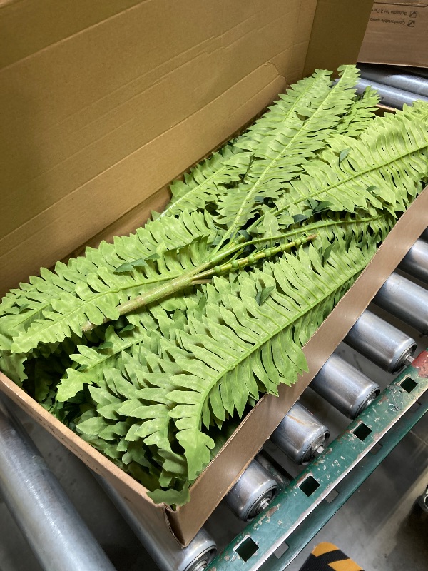 Photo 1 of  Artificial Plant Set, Realistic Plants, Suitable for Office and Home Decoration. 