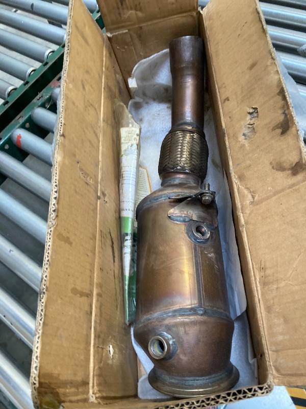 Photo 1 of  Catalytic Converter Compatible with BMW X1 Turbo 2013-2015, BMW X3 Turbo 2013-2017, BMW X4 Turbo 2015-2018 2.0L l4 Front Catalytic Convertor Direct-fit 17621 (EPA Compliant) 