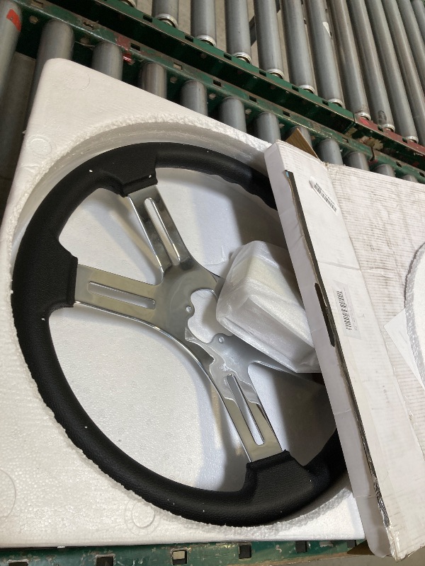 Photo 1 of  18" PU Leather Truck Steering Wheel, 4-spoke Aluminium Chrome Truck Steering Wheel for Semi-Trailers, Trucks 