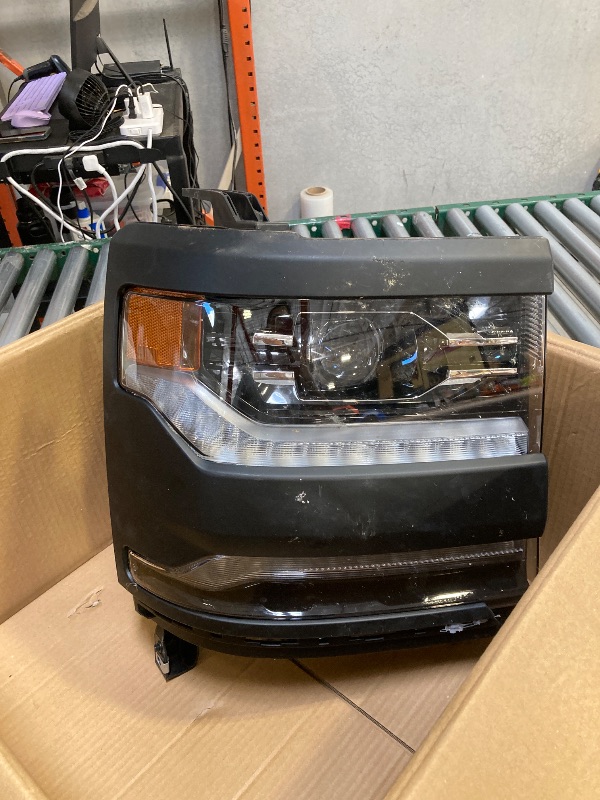 Photo 1 of 1    Headlight Assembly Fits for 2016 2017 2018 Chevy Silverado 1500 Pickup HID/Xenon Projector Headlights Replacement Factory Headlamp Driver & Passenger Side 