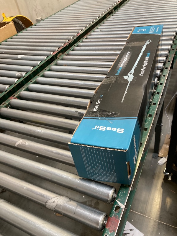 Photo 1 of  Makita XNU05Z 18V LXT Lithium-Ion Cordless 18" Telescoping Articulating Pole Hedge Trimmer, Tool Only 