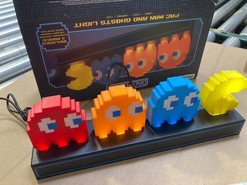 Photo 1 of Pac Man and Ghosts Light, Pac Man Collectable Figure Lamp