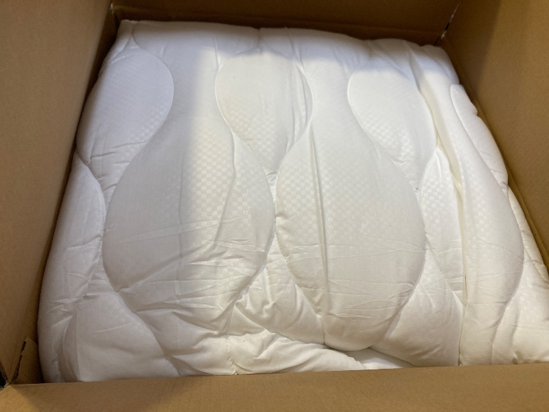 Photo 1 of Beckham Hotel Collection Full Size Hybrid Mattress Protector & Pad - Extra Padded, Thick, Plush, & Fitted Mattress Topper for Bed - Quilted Pillow Top Mattress Cover