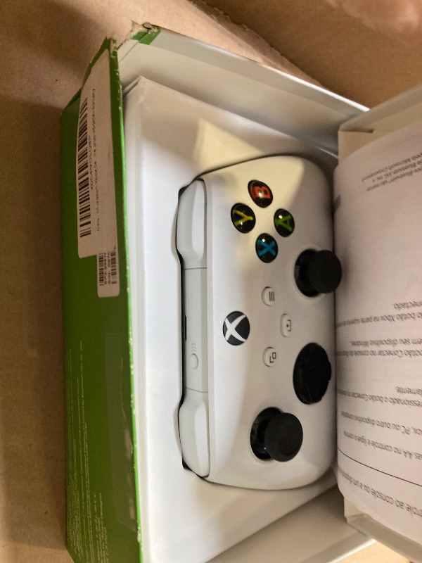 Photo 1 of Microsoft Xbox Series S or X Wireless Controller Robot White plus VGSION battery