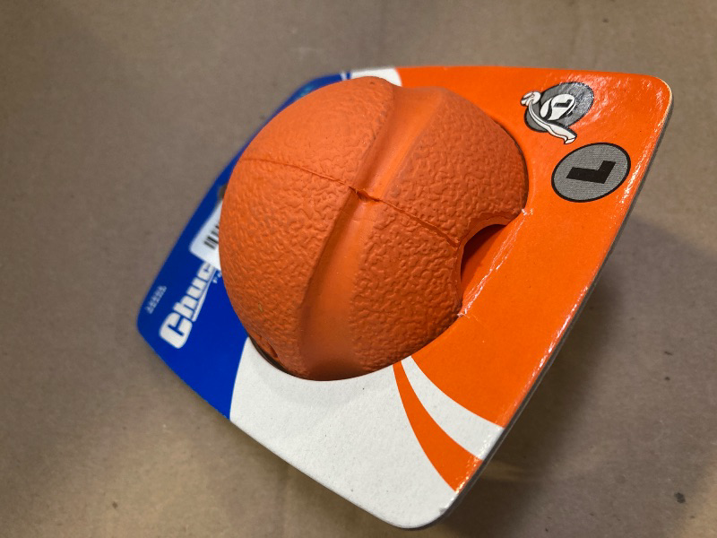 Photo 1 of Chuckit! High-Bounce Rubber Fetch Ball, Large (3 Inch), Pack of 1ball