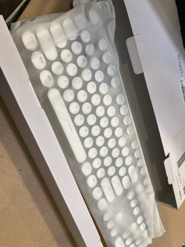 Photo 1 of SEUNKWANG EWEADN TK950 Typewriter Keyboard Wireless Mechanical Keyboard, 104 Keys Aesthetic Typewriter Keyboards with White Backlit, Anti-Ghosting, Blue Switch Bluetooth/2.4GHz/Wired Keyboards-White