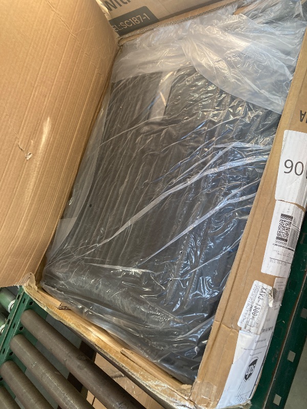 Photo 1 of Tesla Automotive floor mat Set of 6 