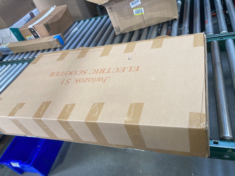 Photo 1 of Jwiozok S1MAX Electric Scooter: 350W motor for speeds up to 19 MPH