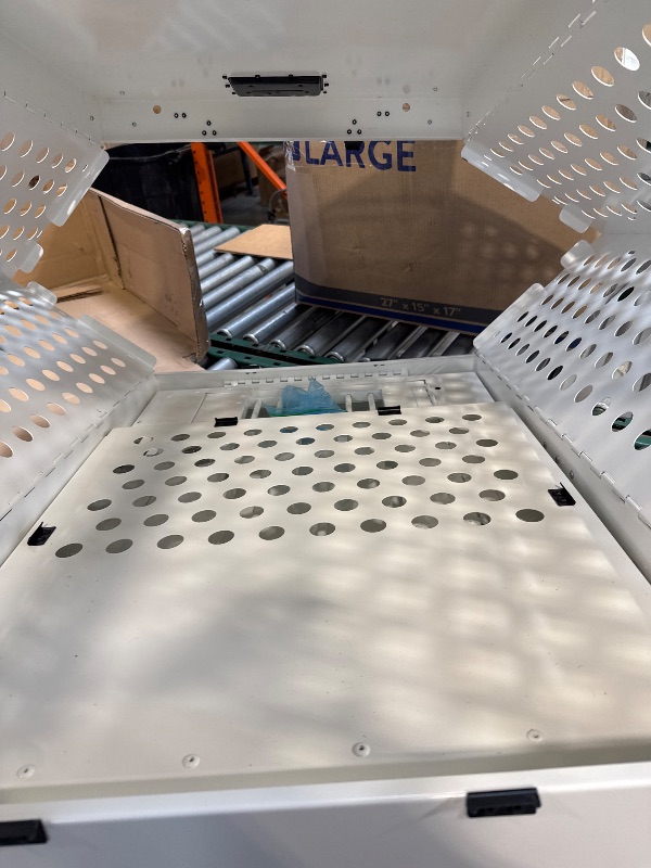 Photo 1 of Heavy Duty Fully Collapsible  Dog Crate - Large (White)
