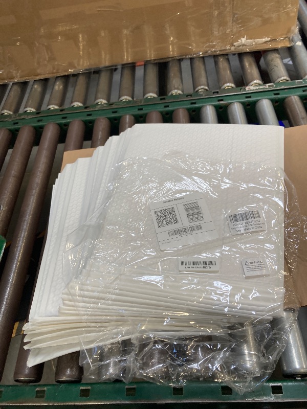 Photo 1 of Fuxury Bubble Mailers 12x15" White Padded Envelopes 25 Pack large bubble mailer Strong Adhesion Padded Mailer,Self-Seal Bubble Envelope for Mailing Small Business,Magazine, Clothing.