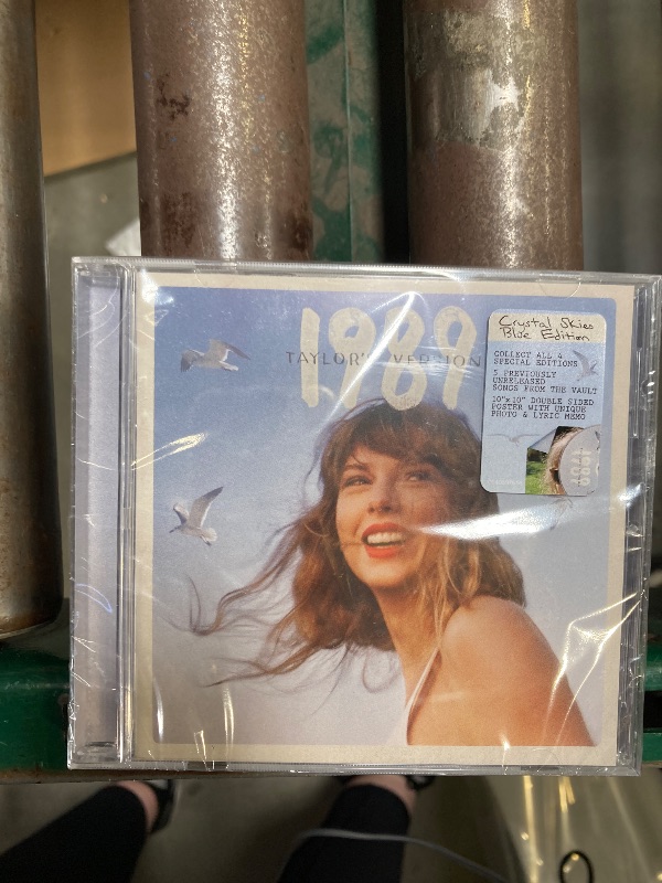 Photo 1 of Taylor Swift: 1989 (Taylors Version) Crystal Skies Blue CD