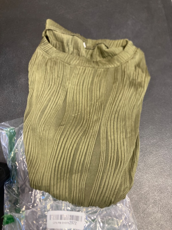 Photo 1 of Shirts for Women Crew Neck Cap Sleeve Going Out Tops Textured T Shirts Summer Trendy Clothes Casual Outfits(Army Green,X-Large)