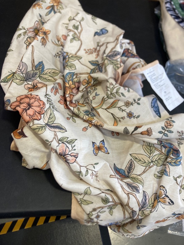 Photo 1 of isaenne floral tablecloth