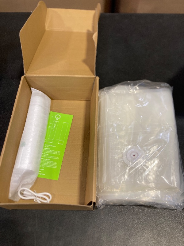 Photo 1 of Vixino Vacuum Sealer, vacuum sealer for food, handheld vacuum sealer(Vacuum Sealers+ 30 reusable vacuum seal bags)
