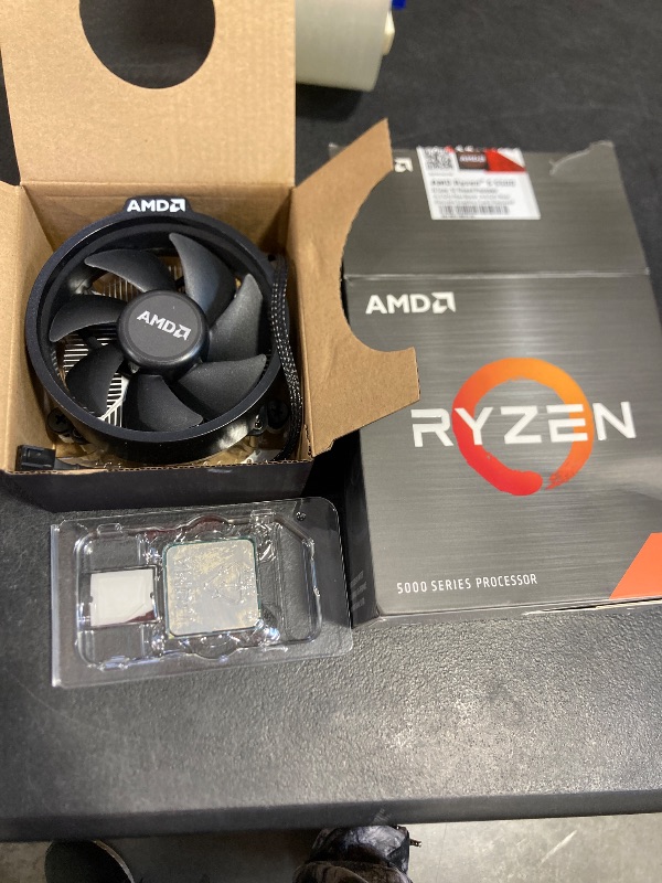 Photo 1 of AMD Ryzen 5 5500 with Wraith Stealth Cooler 3.6 GHz 6 Core / 12 Thread 19MB 65W 100-100000457BOX
