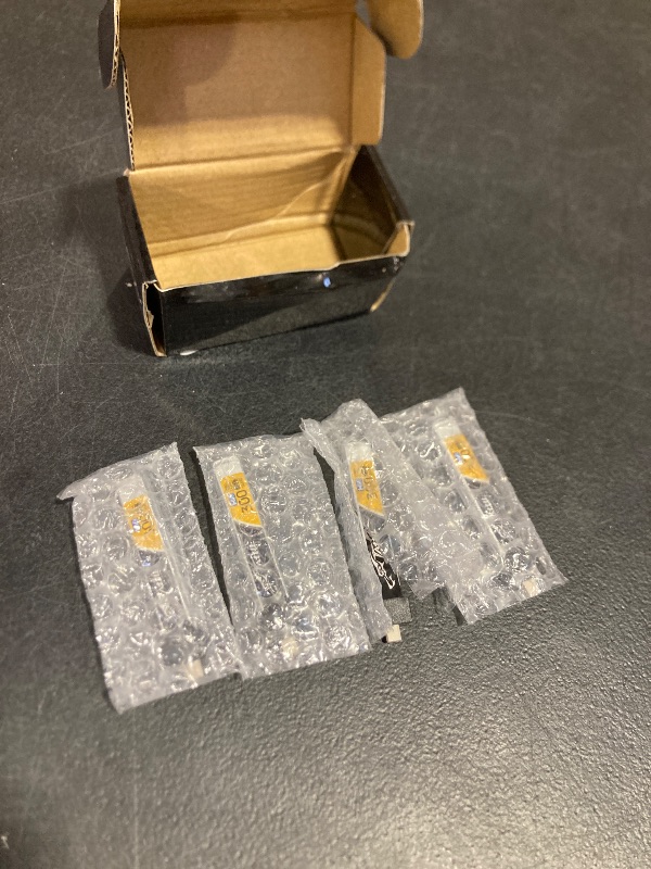 Photo 1 of ZEVORO 4pcs BT2.0 300mAh 1S Battery 3.8V 75C FPV Lipo Battery with BT2.0 Plug Connector for FPV Tiny Whoop 1S Brushless Whoop Drone