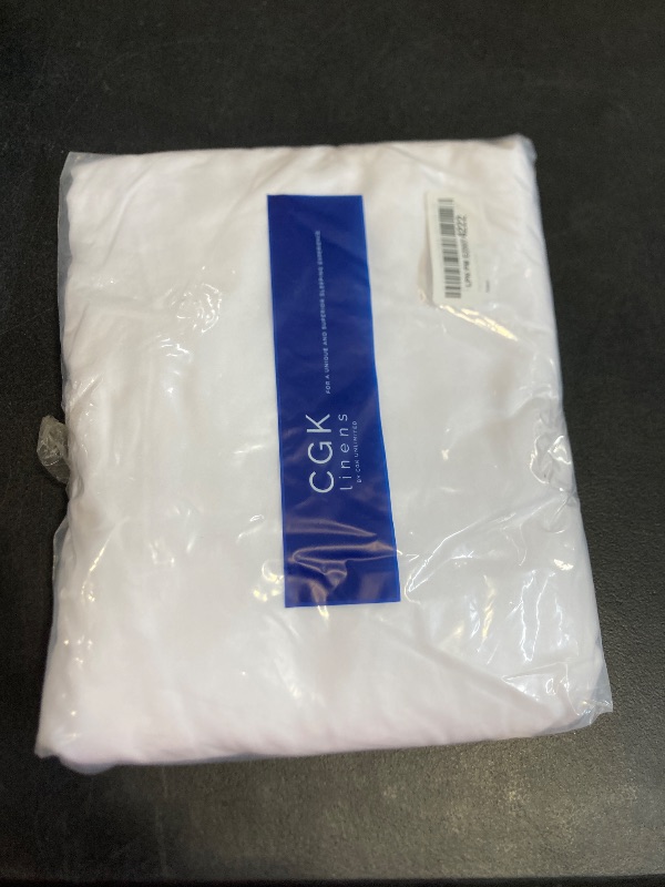 Photo 1 of Cal King Size Flat Sheet - Hotel Quality Top Flat Bed Sheet Only - Ultra-Soft, Breathable & Cooling - Fade & Wrinkle Free - Easy-Care, Stain & Shrink Resistant Bedding - Easy-Fit & Oeko-Tex - White