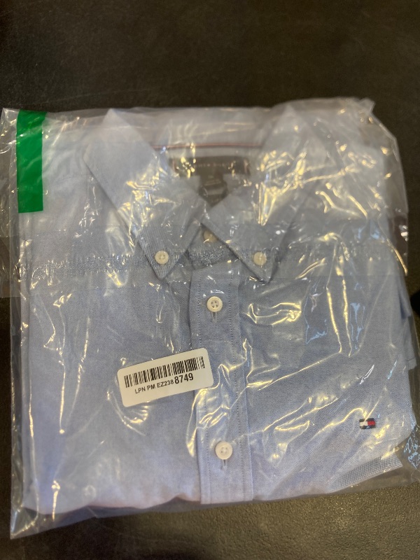 Photo 1 of Tommy Hilfiger Men's Heritage Oxford Solid Regular Long Sleeve Shirts size medium 
