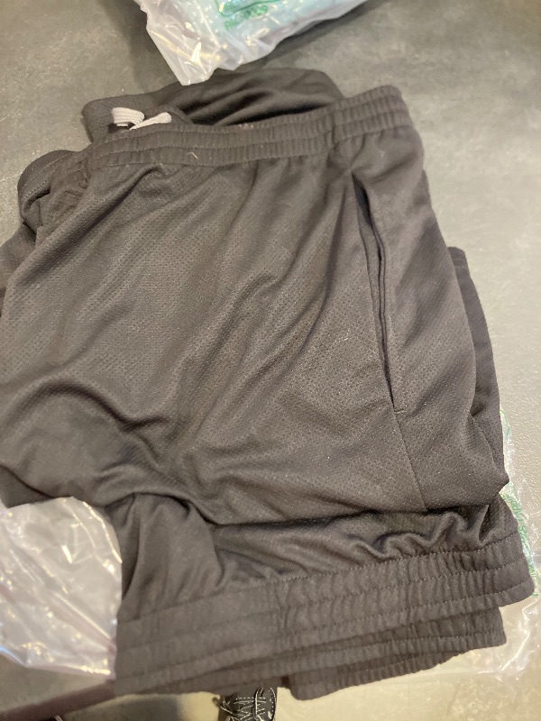 Photo 1 of Amazon Essentials Men's Performance Tech Loose-Fit Shorts (Available in Big & Tall), Pack of 2, Black, XX-Large