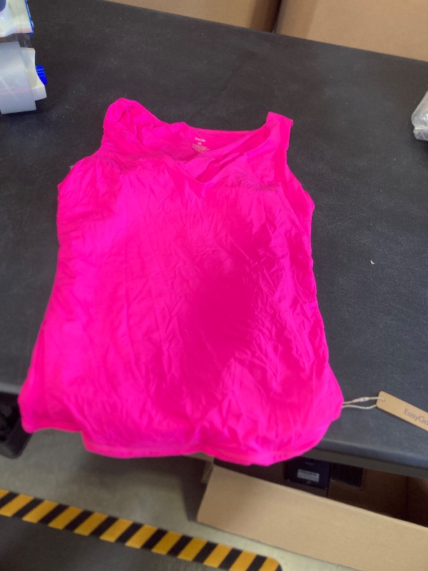Photo 1 of Womens V Neck Tank Tops Sleeveless Double Lined Basic Tops Slim Fit Summer Shirts 2025
medium