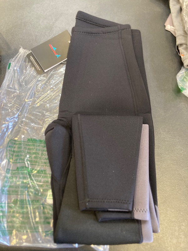 Photo 1 of Nwt Wet Suit Pants Size Small Neoprene / Nylon Blend Black
small