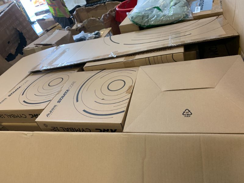 Photo 1 of STRATACOREXUS 9PC ELECTRICTRONIC DRUM SET WITH 7" SCREEN