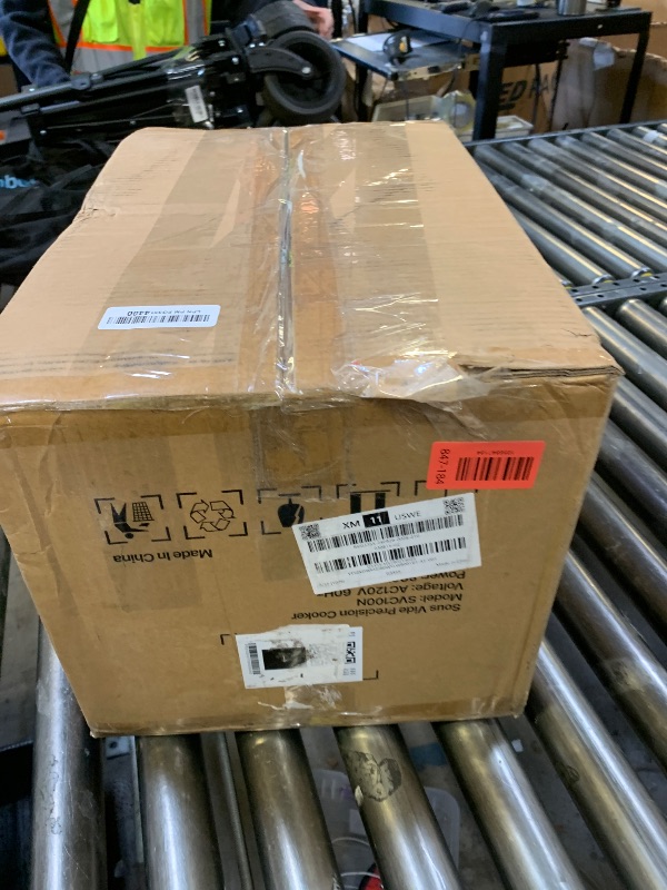 Photo 1 of VEVOR Sous Vide Cooker, 800W Sous-Vide Machine, Suveed Cooking Machine with LED Digital Display, Glass Lid, Precise Temperature & Timer Control, for Family & Friends, All-in-One Sous Vide Pot