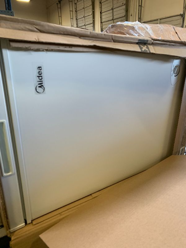 Photo 1 of Midea MERC04C4BAWW Chest Freezer, 3.5 Cubic Feet Freezer With Removable Basket, Interior LED Light, Adjustable Temperature, For Kitchen Apartment Office, White