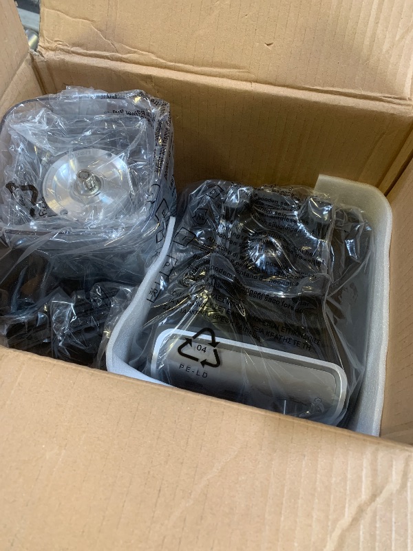 Photo 1 of H-Duka Blender for Smoothies 1800 Peak Watts 70OZ Large Capacity Smoothie Blender and Grinder Combo Powerful Countertop Blenders for Kitchen for Ice Crush Frozen Drinks Puree