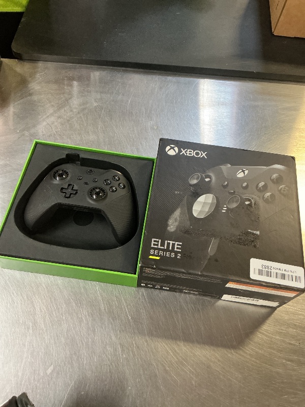 Photo 1 of Xbox Elite Series 2 Controller - Black (Renewed)