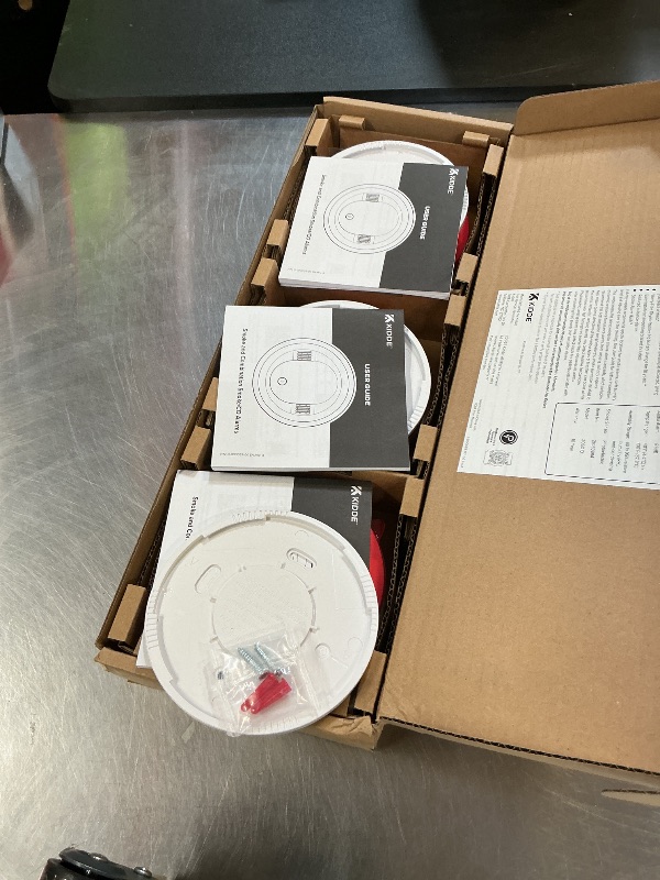 Photo 1 of Kidde Detector, 10-Year Battery Powered, LED Warning Light Indicators, 3-Pack