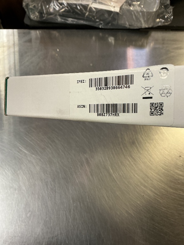 Photo 1 of Apple iPhone SE 3rd Gen, 64GB, RED - Unlocked (Renewed Premium)