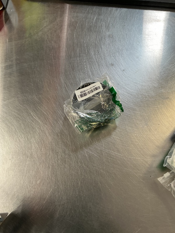 Photo 1 of 1 Pcs Replacement 40 oz Tumbler Lid Compatible with Stanley Cup, Dustproof Spill Proof Splash Resistant Tumbler Covers Fit for Stanley Tumbler and More Coffee Mugs (Black)