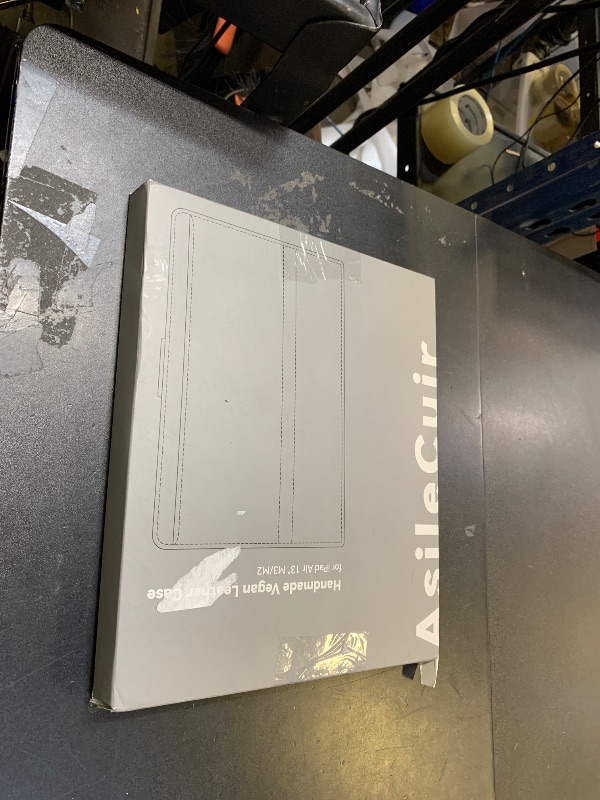 Photo 1 of AsileCuir Handmade Case for iPad Air 13 Inch M3 2025 / M2 2024 A3268 A3269 A2898 A2899 with Pencil Holder Pocket,Multi Angles Stand,Magnetic Closure,Vegan Leather Cover,Auto Sleep/Wake,Green