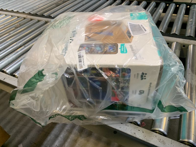 Photo 1 of Birdfy Smart Bird House with Camera Lifetime AI Identify Auto-Record Nesting Stages & Alerts, Remote Control Night Vision Battery & Solar Outdoor-Ready, Gift for Nesting Watching Enthusiasts