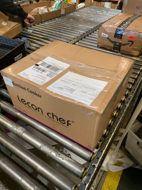 Photo 1 of leconchef Induction Cooker with Wok 1800W Professional Electric Induction Burner with 11-Level Setting for Cooking,24-hour Timer and Preset,Keep warm,14" Carbon Steel Wok Included